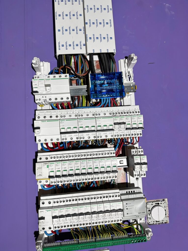 tableau electric habitat connecte